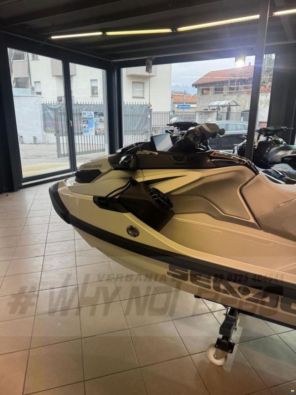 Sea-Doo GTX LIMITED 325 2025