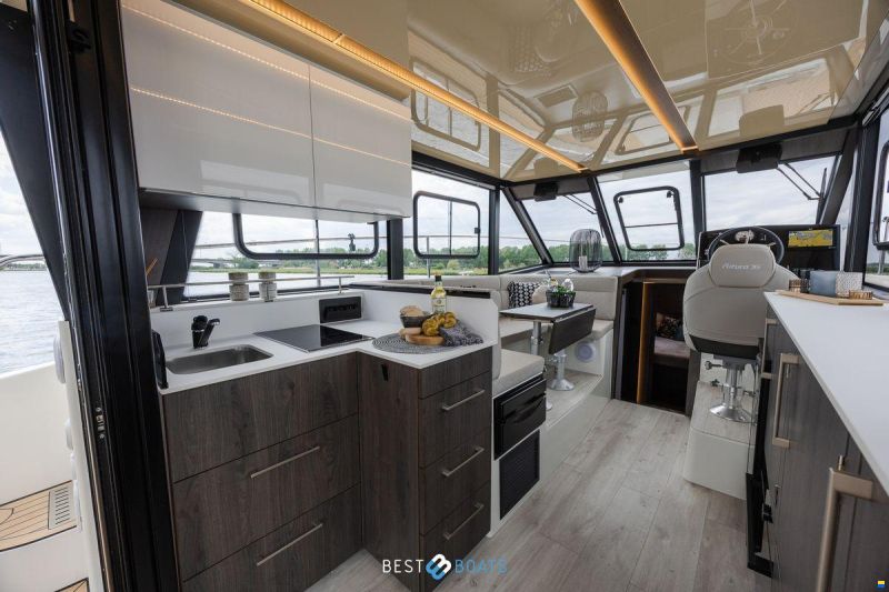 Cobra Futura 36 Premium Fly