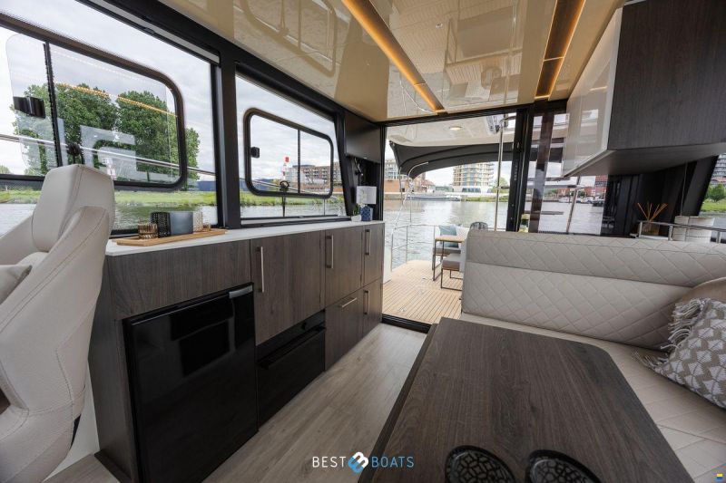 Cobra Futura 36 Premium Fly