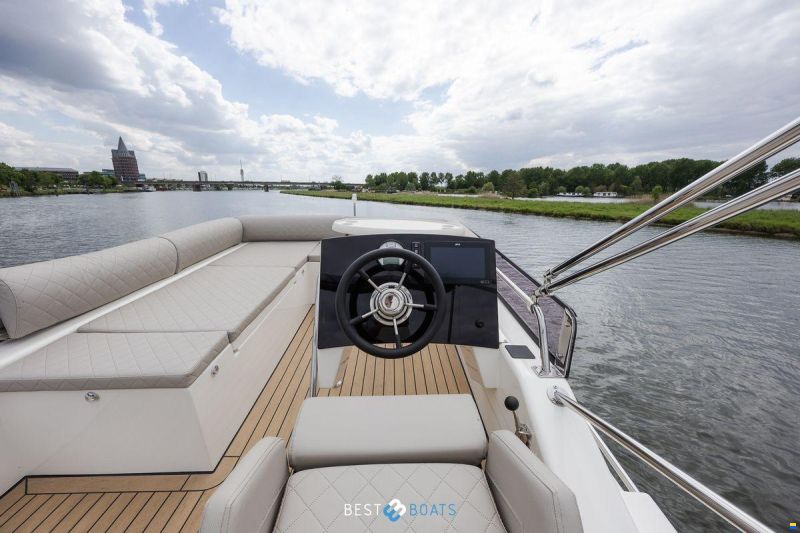 Cobra Futura 36 Premium Fly