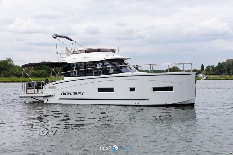 Cobra Futura 36 Premium Fly