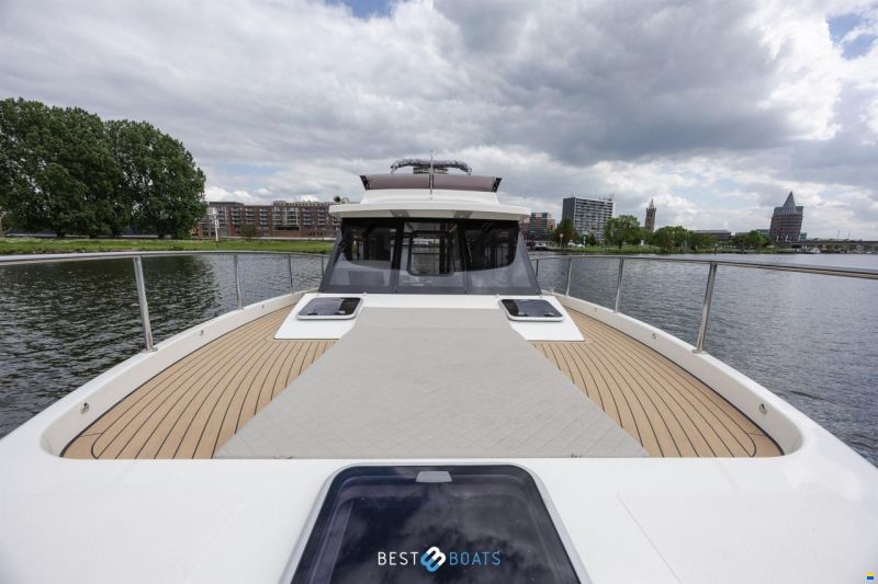 Cobra Futura 36 Premium Fly