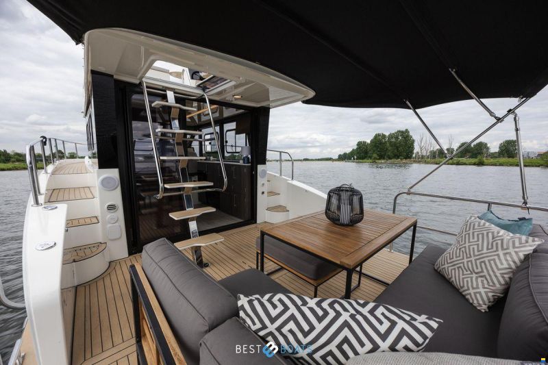 Cobra Futura 36 Premium Fly
