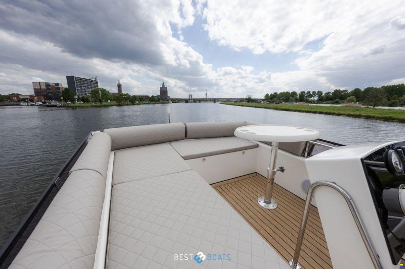 Cobra Futura 36 Premium Fly