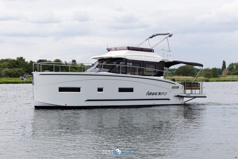 Cobra Futura 36 Premium Fly