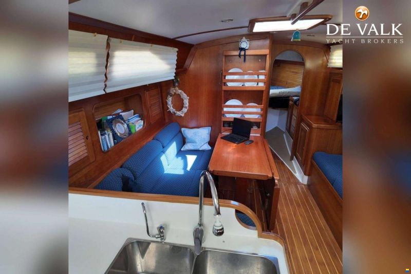 Freedom 38