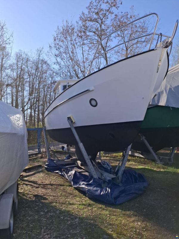 Dartsailer 27