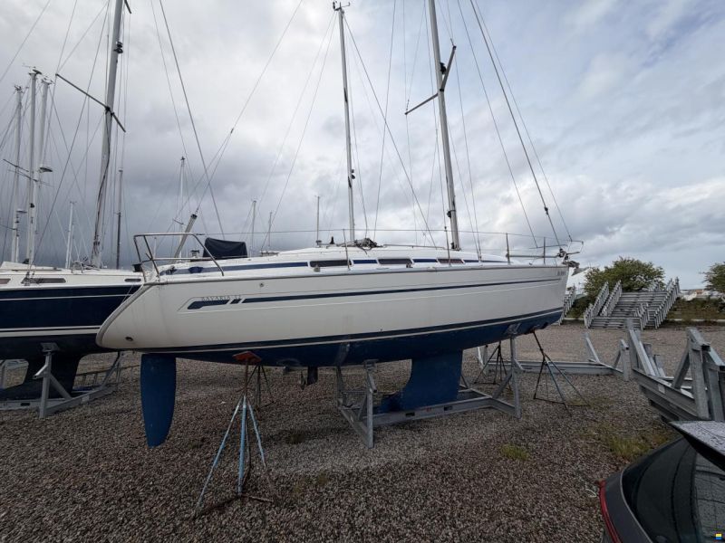 Bavaria 32