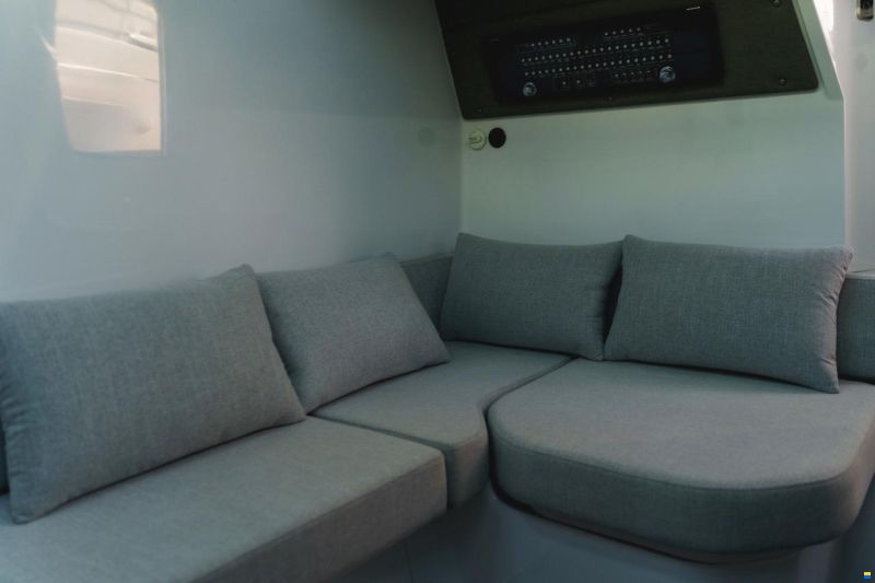 Axopar 37 XC Cross Cabin
