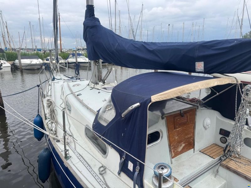 Contessa 32
