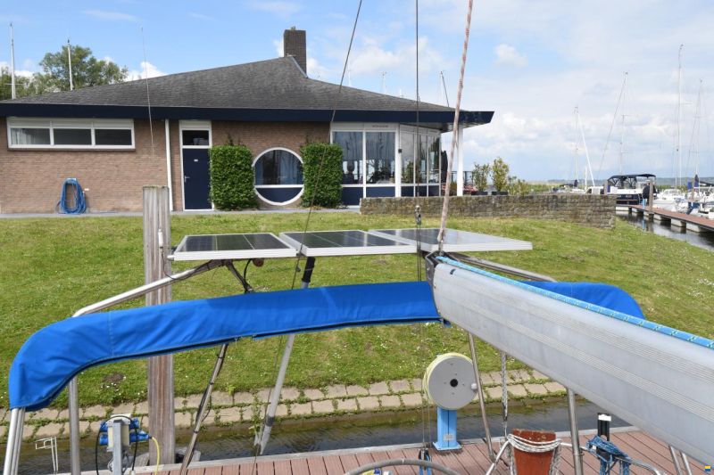 Bavaria 37