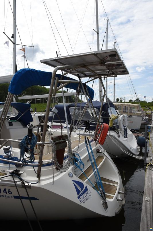 Bavaria 37