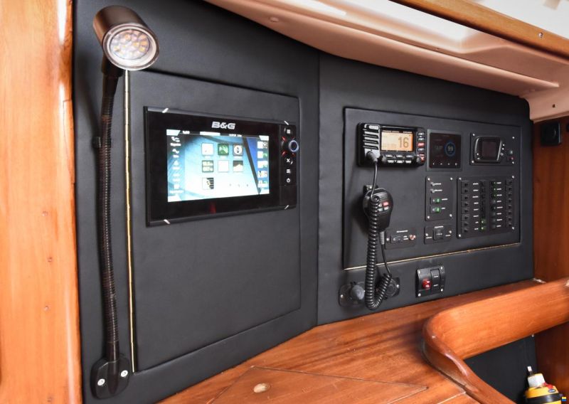Bavaria 37