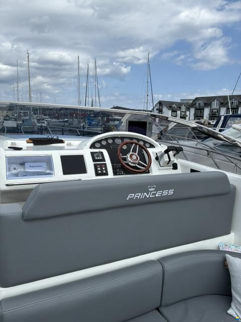 Princess Riviera 32