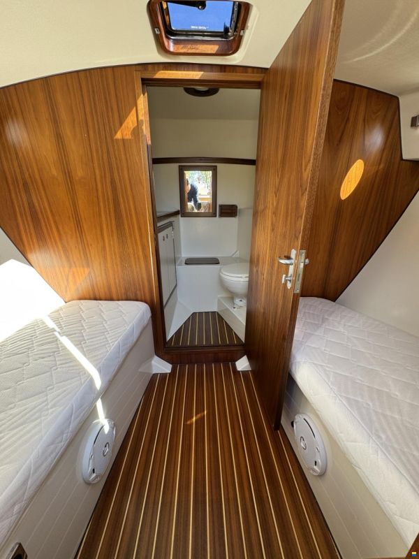 Intercruiser 27