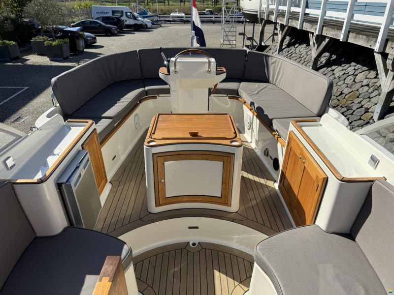 Intercruiser 27