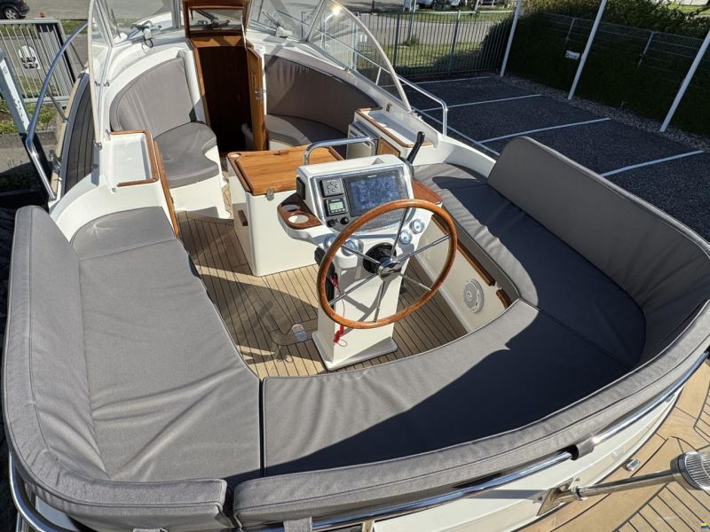 Intercruiser 27