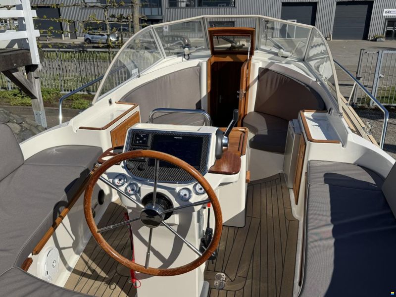 Intercruiser 27