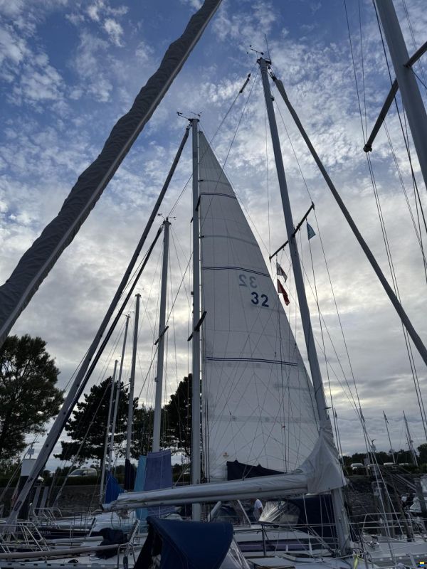 Beneteau First 32
