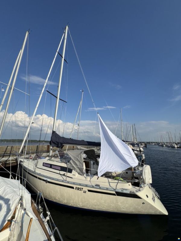 Beneteau First 32
