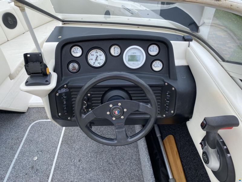 Wellcraft Nova Spyder 202