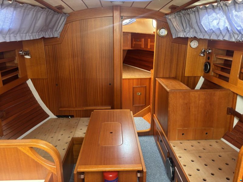 Hallberg-Rassy HR34