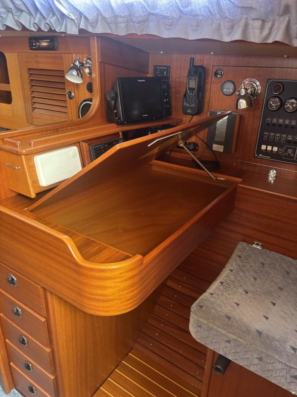 Hallberg-Rassy HR34