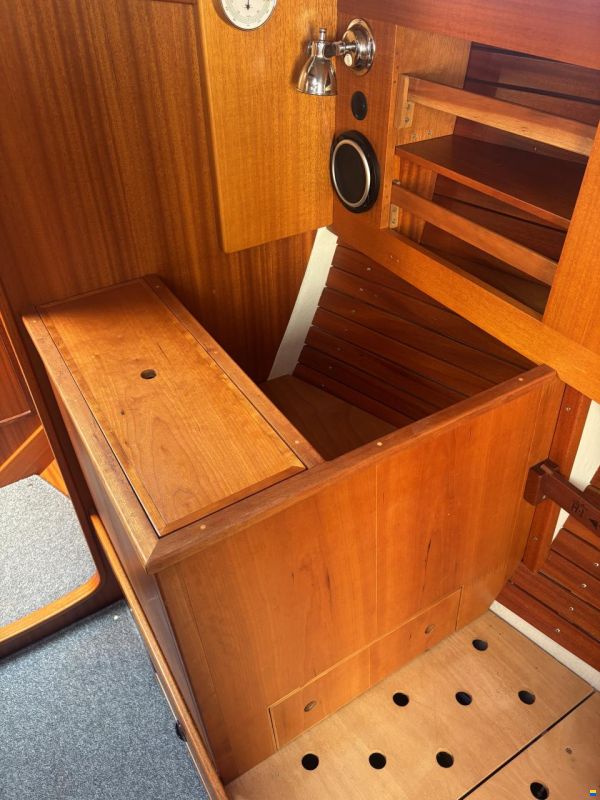 Hallberg-Rassy HR34