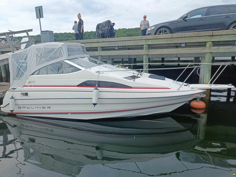 Bayliner SunBird 2255