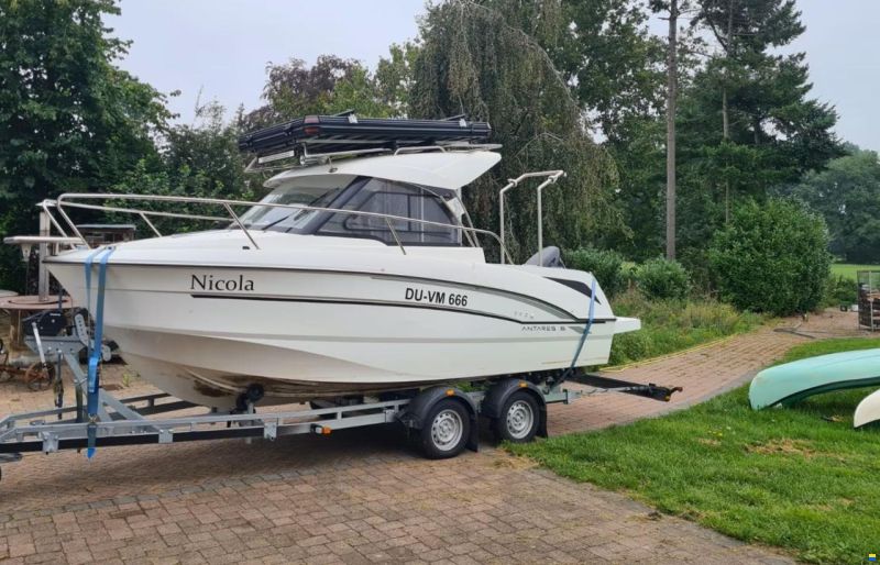 Beneteau Antares 6
