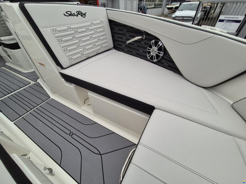 Sea Ray SPX 210 Europe