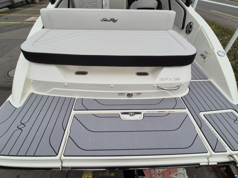 Sea Ray SPX 210 Europe