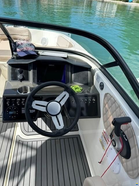 Bayliner VR5 Open