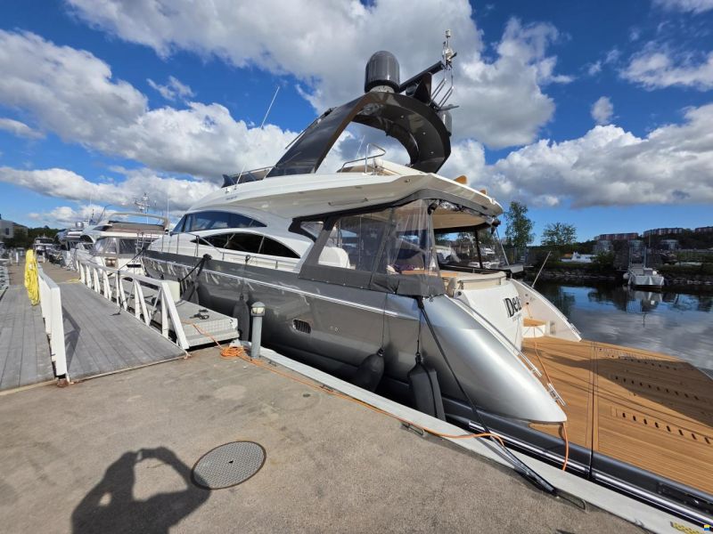 Princess 67