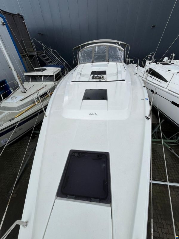 Hanse 385