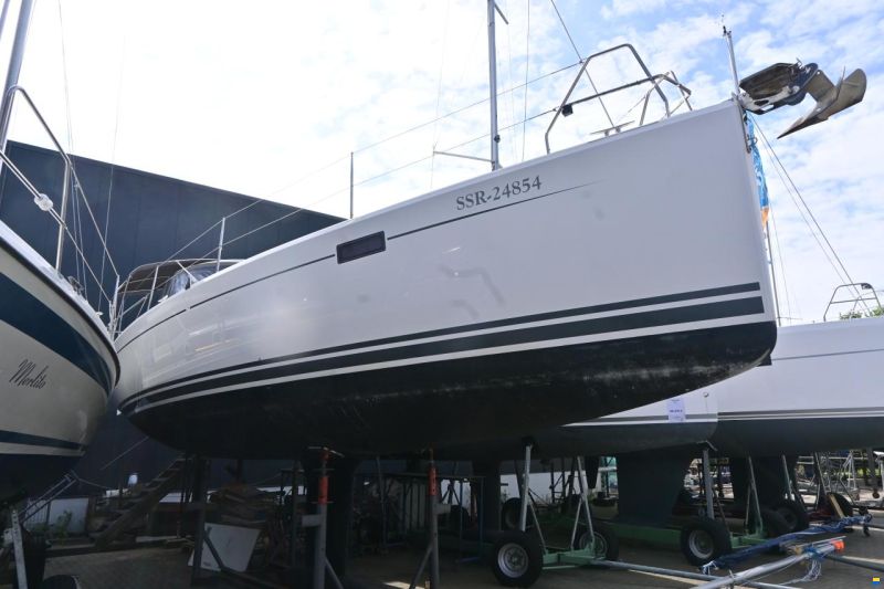 Hanse 385