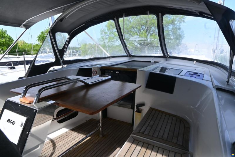 Hanse 385