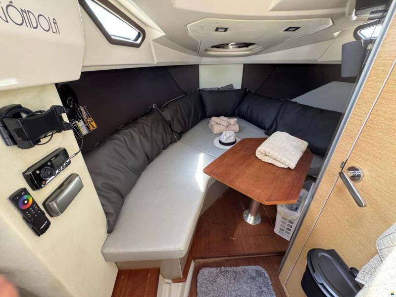 Cranchi Endurance 30