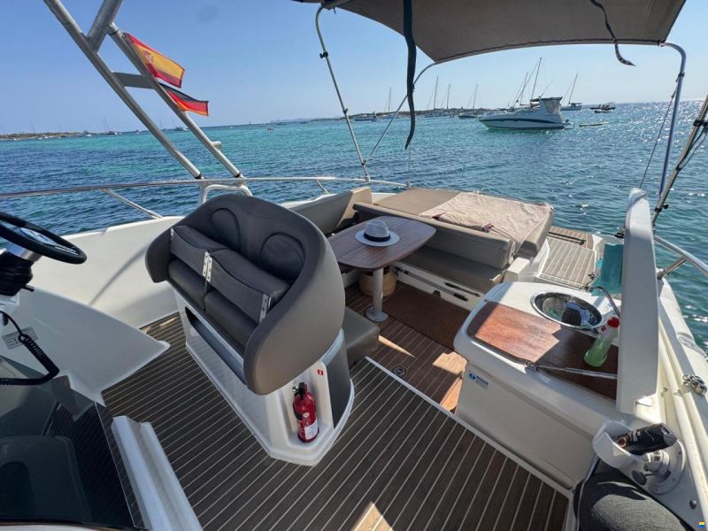 Cranchi Endurance 30