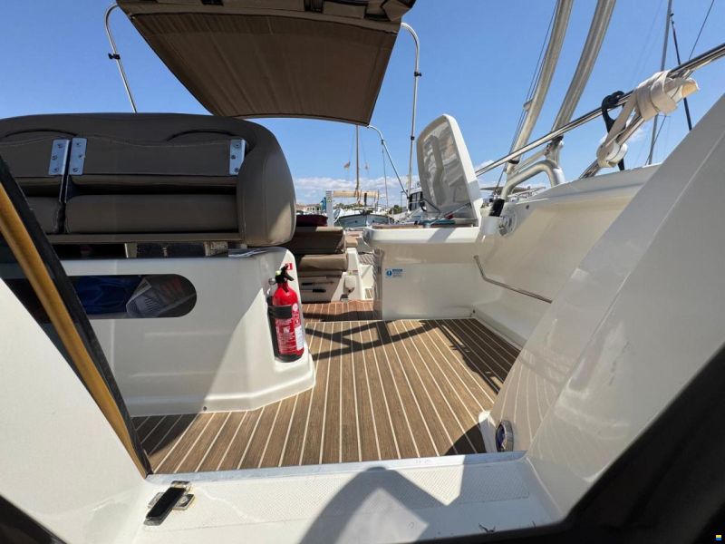 Cranchi Endurance 30
