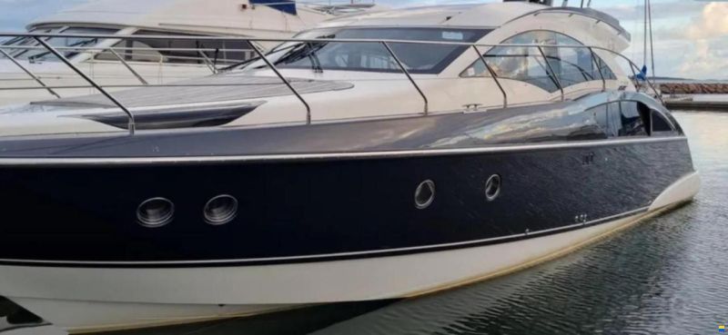 Marquis 420 Sport Coupe