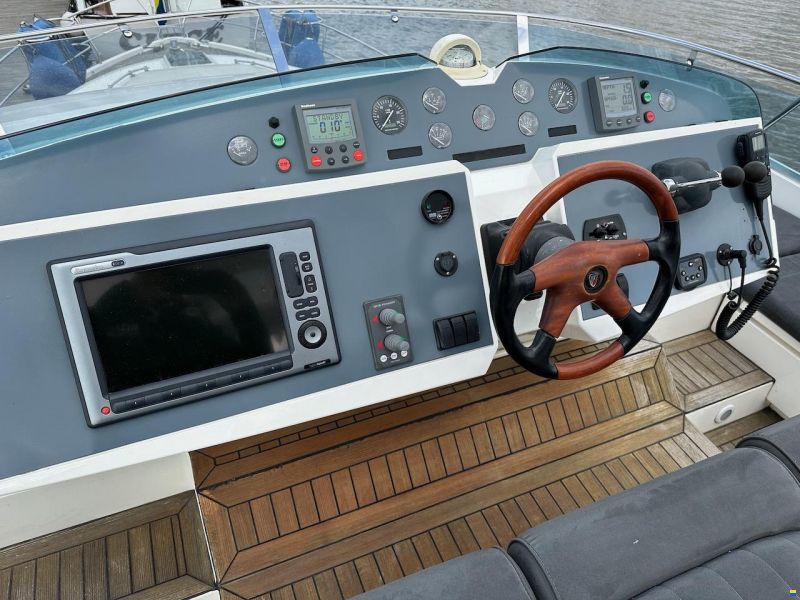 Fairline Squadron 58