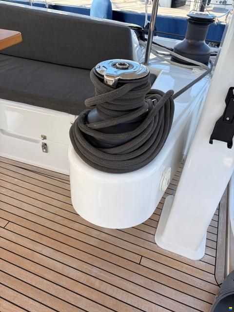 Hanse 548
