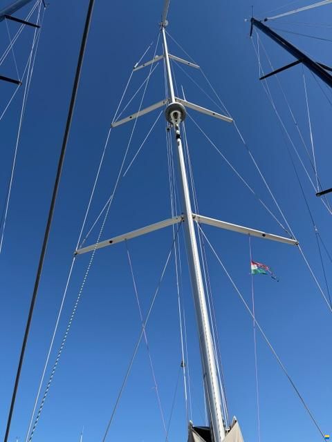 Hanse 548