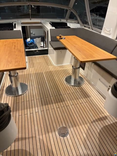 Hanse 548