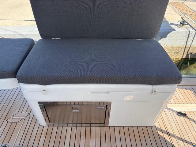 Hanse 548