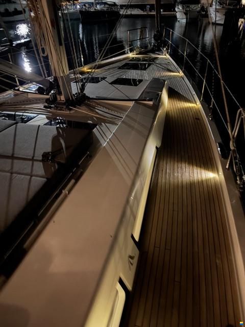 Hanse 548