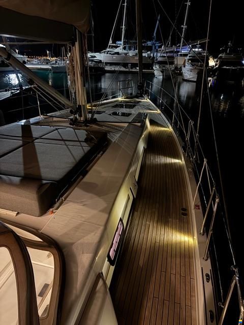 Hanse 548