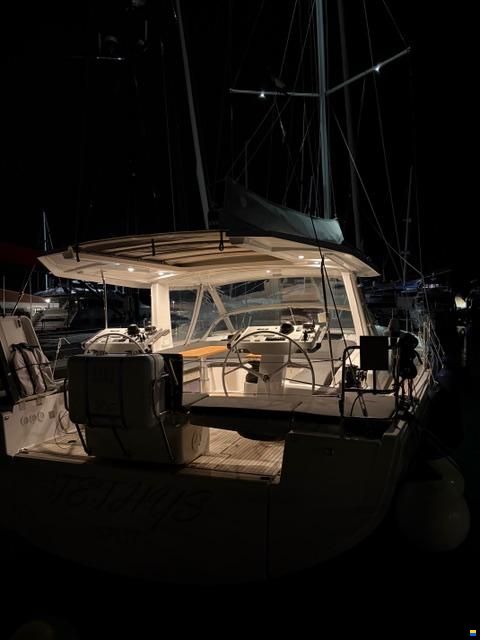 Hanse 548