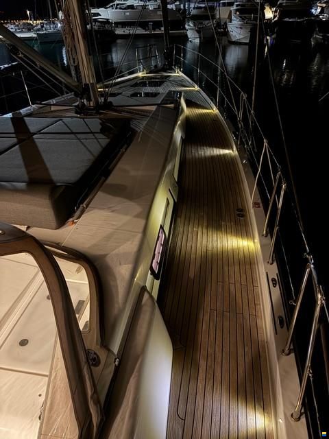 Hanse 548